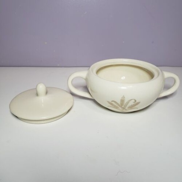 Sugar Bowl w Lid Wheat Pattern Gold Gild Handles Creme / Off White ( 2.25 ×7" ) - Picture 13 of 15